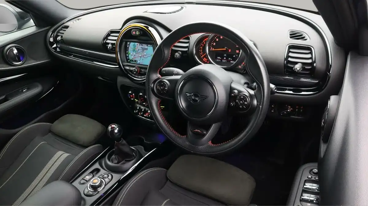 2019-mini-clubman-20-cooper-s-sport-comfort-big-9