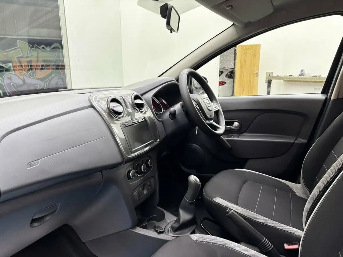 2020-dacia-sandero-stepway-09-tce-comfort-big-11
