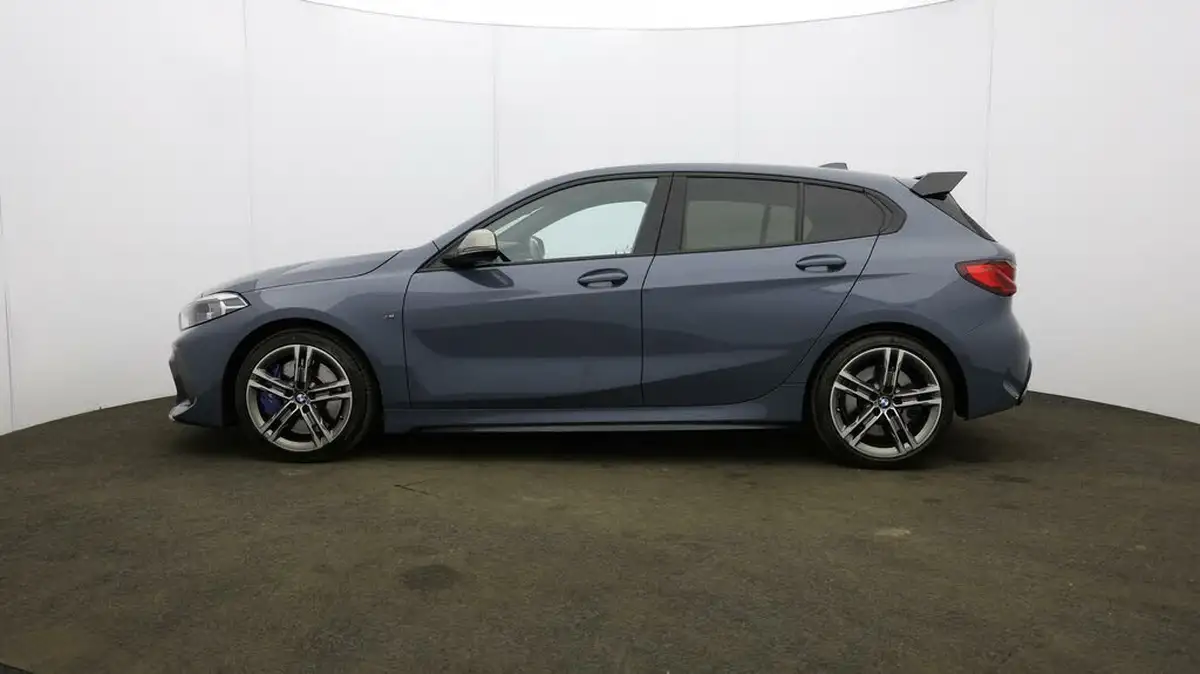 2022-bmw-1-series-20-m135i-xdrive-big-61