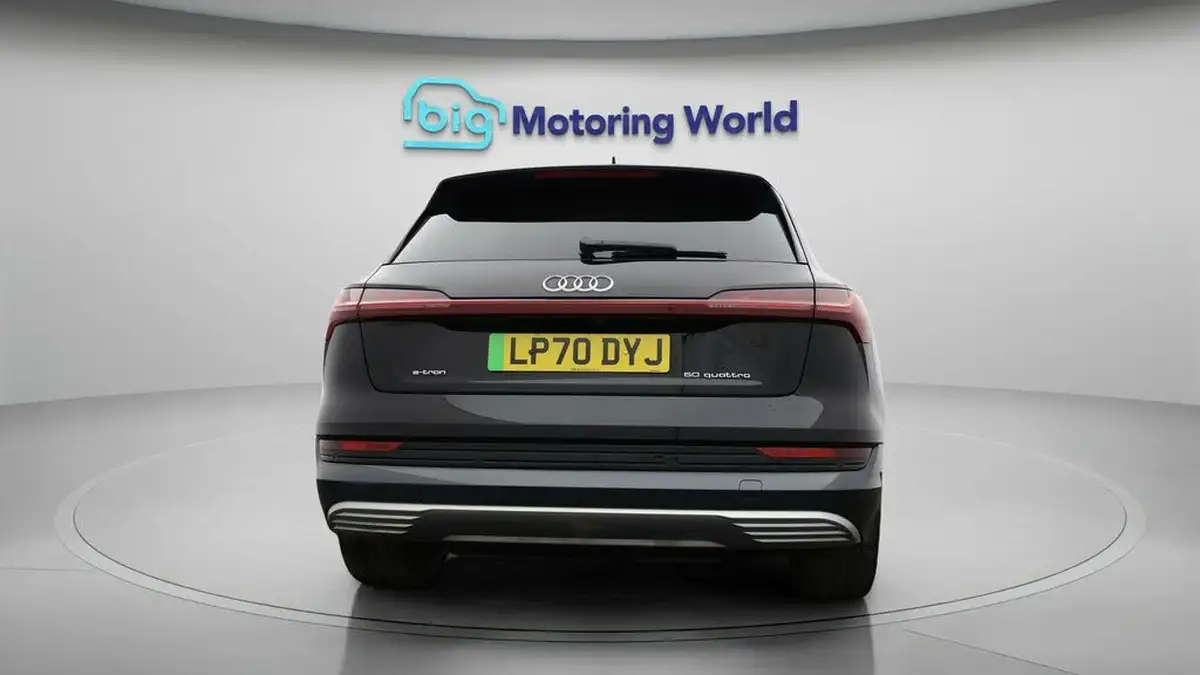 2021-audi-e-tron-50e-sport-station-wagon-big-5