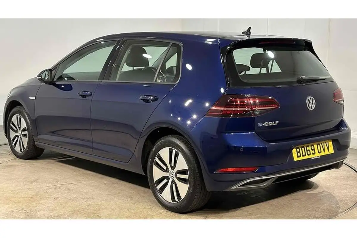 2019-volkswagen-golf-e-e-golf-big-7