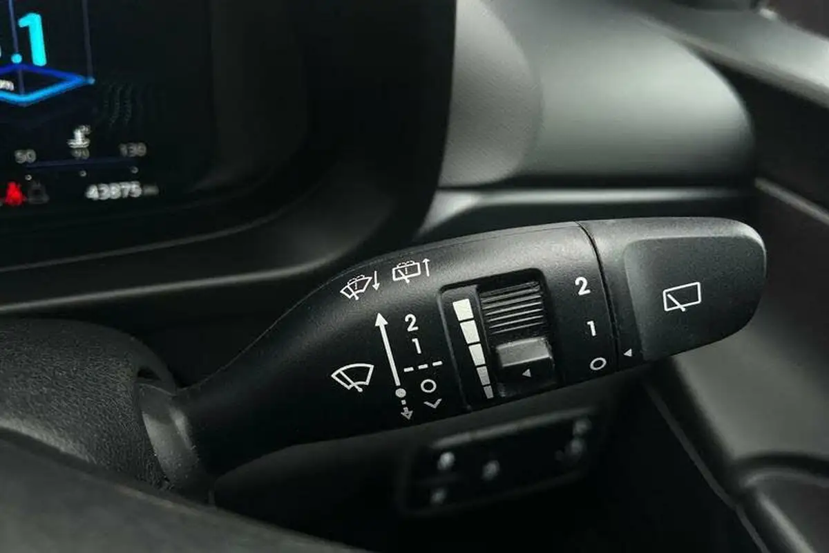 2022-hyundai-bayon-10-t-gdi-se-connect-dct-big-14
