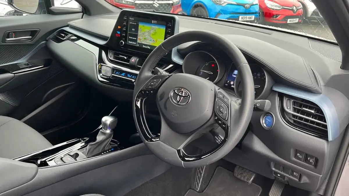 2022-toyota-c-hr-18-vvt-i-design-big-21