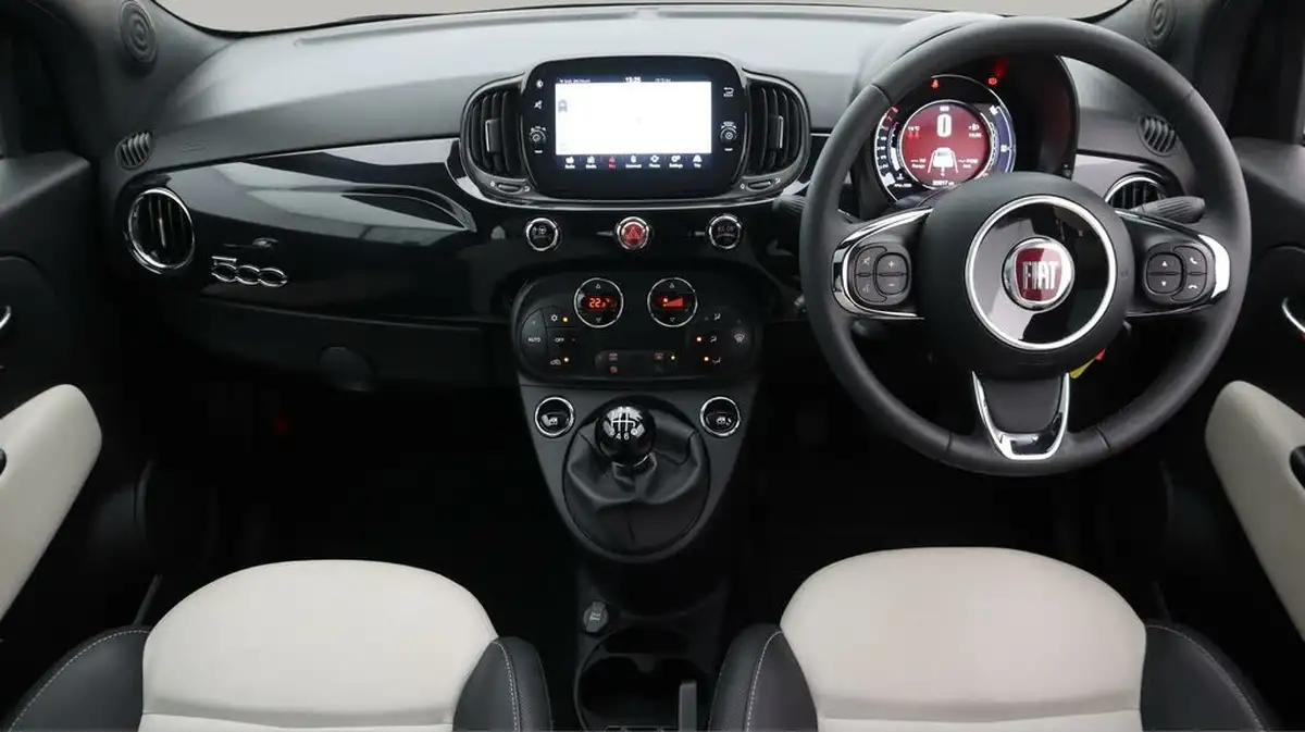 2022-fiat-500-10-dolcevita-big-13