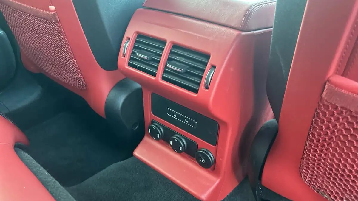 2019-jaguar-f-pace-50-v8-sc-svr-ss-big-17