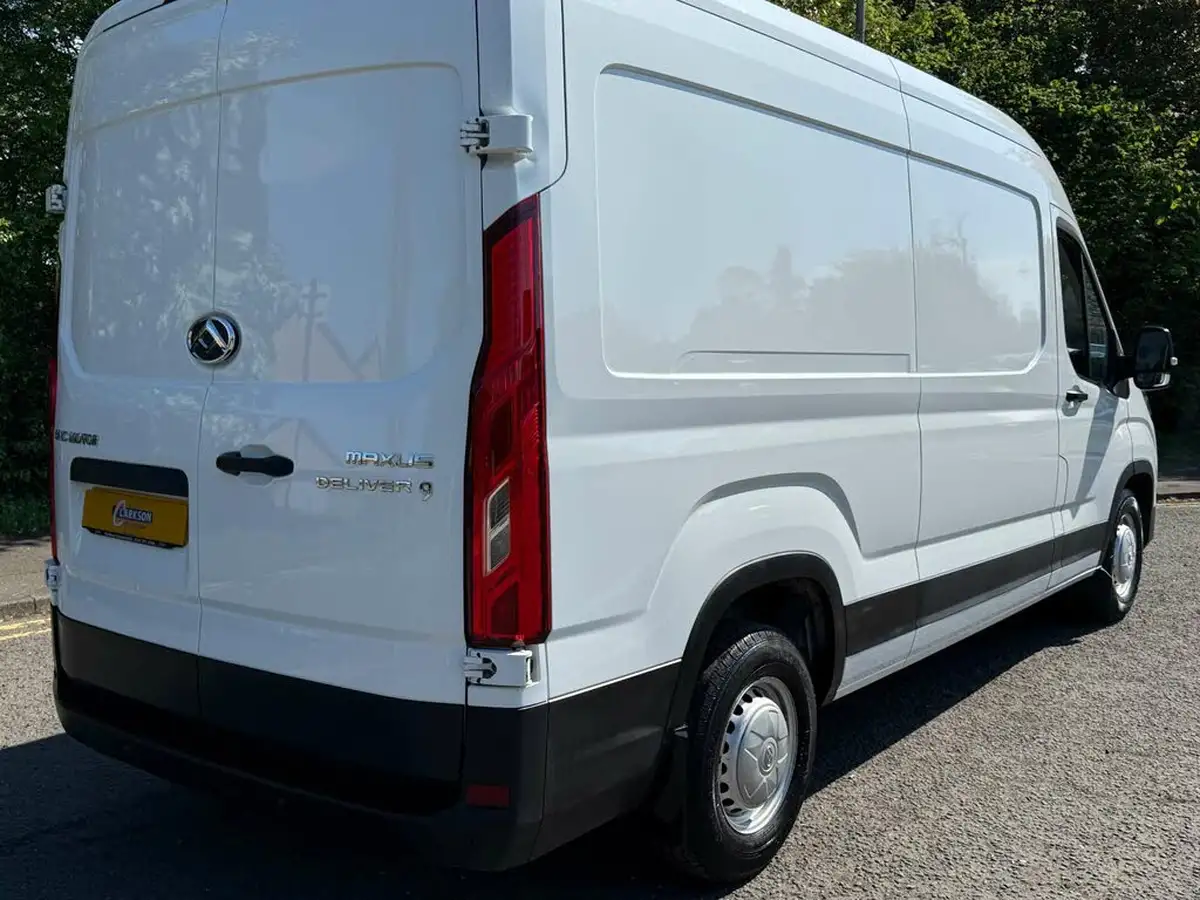 2023-maxus-deliver-9-big-3