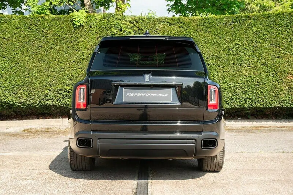 2023-rolls-royce-cullinan-675-black-badge-big-8