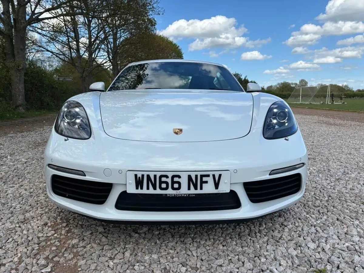 2016-porsche-cayman-718-20-big-7