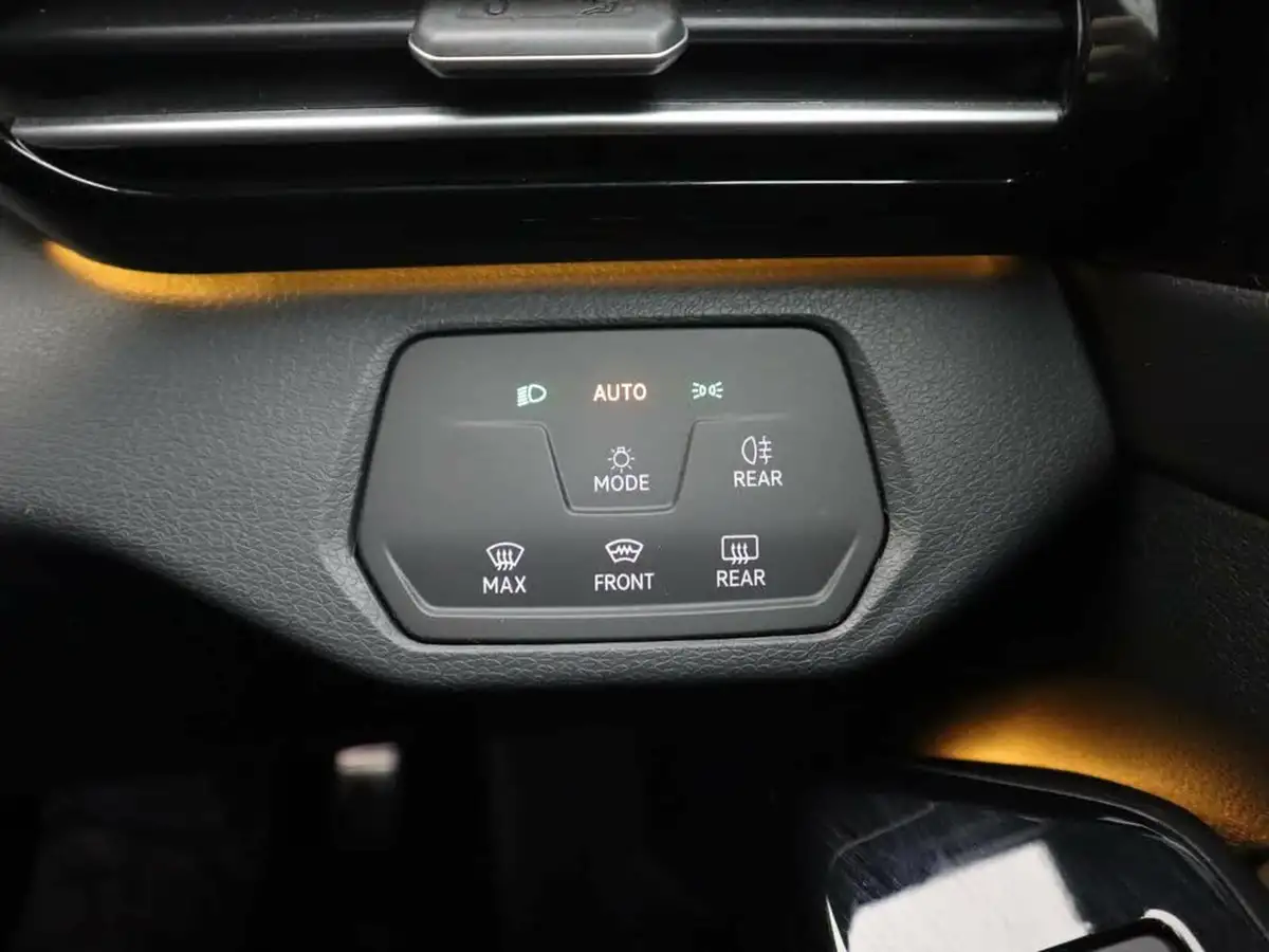 2022-volkswagen-id4-e-life-148ps-52kwh-pure-performance-big-22