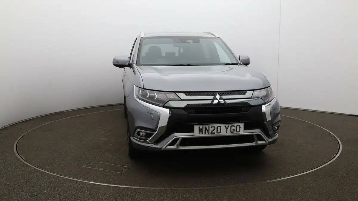 2020-mitsubishi-outlander-24-exceed-phev-big-31