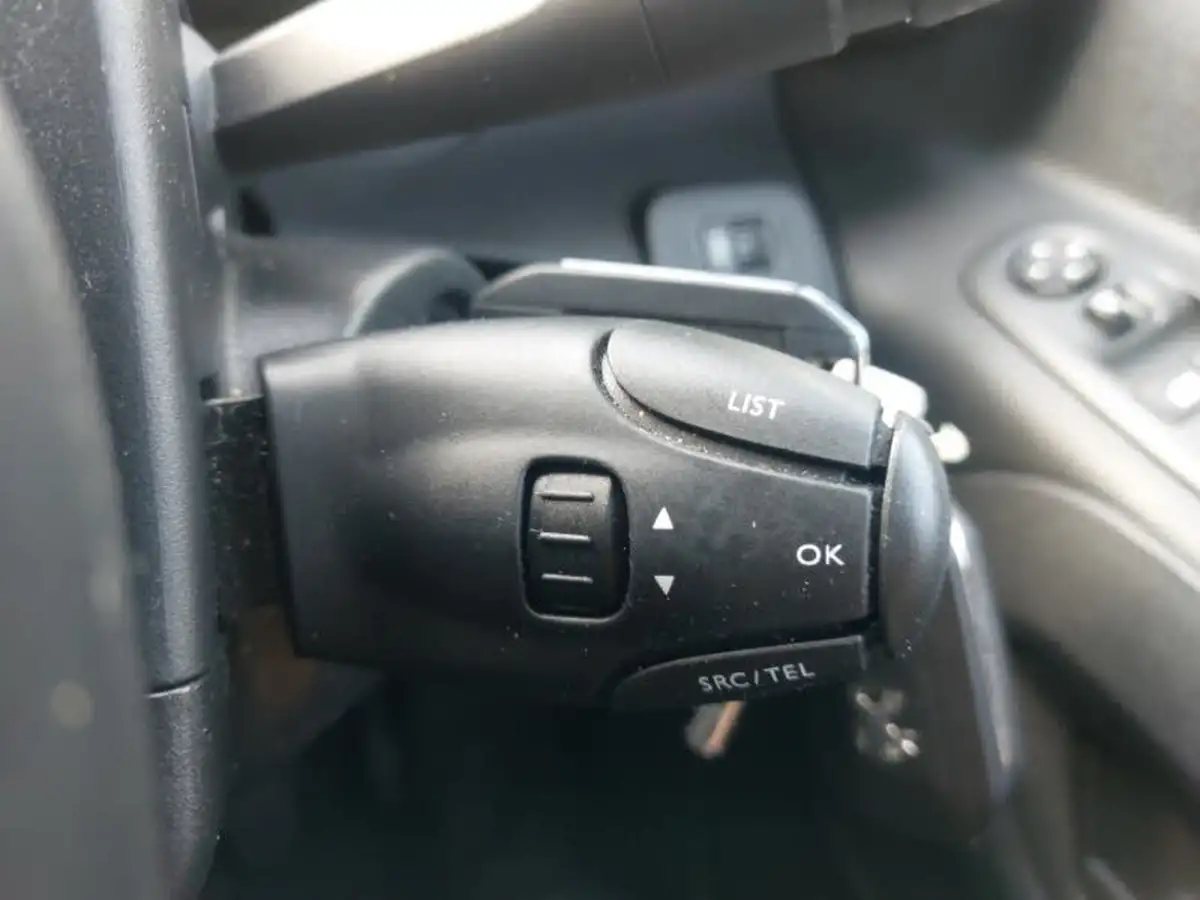 2019-peugeot-partner-15-bluehdi-1000-professional-100ps-eu6dt-panel-big-18