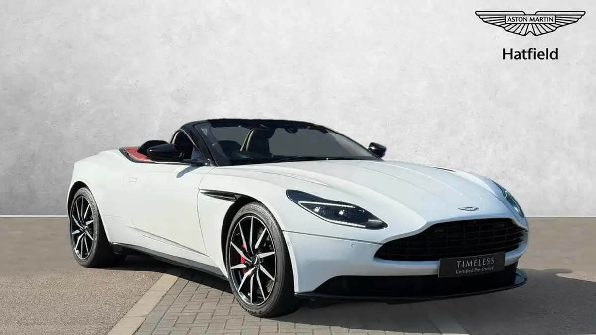 2018-aston-martin-db11-40-v8-big-0