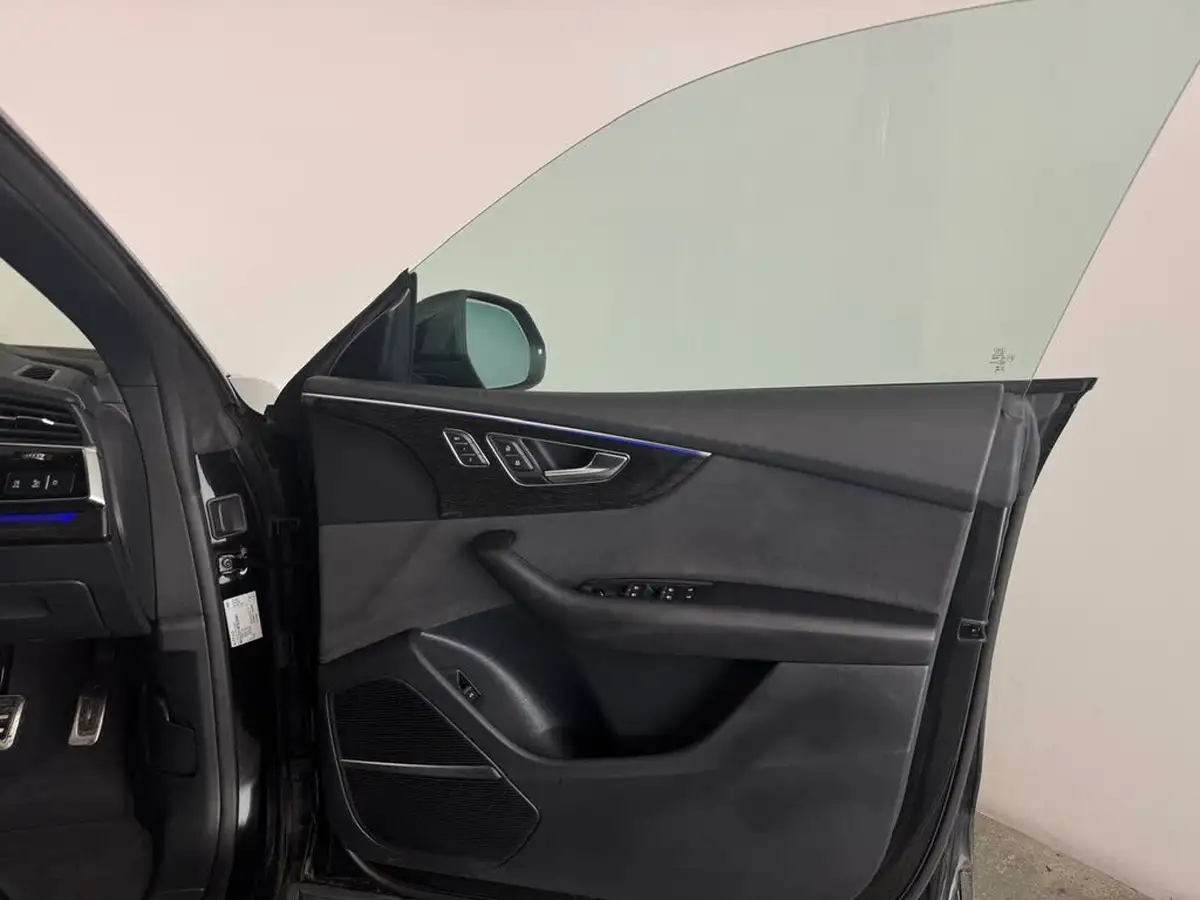 2023-audi-q8-30-50-tdi-black-edition-big-17