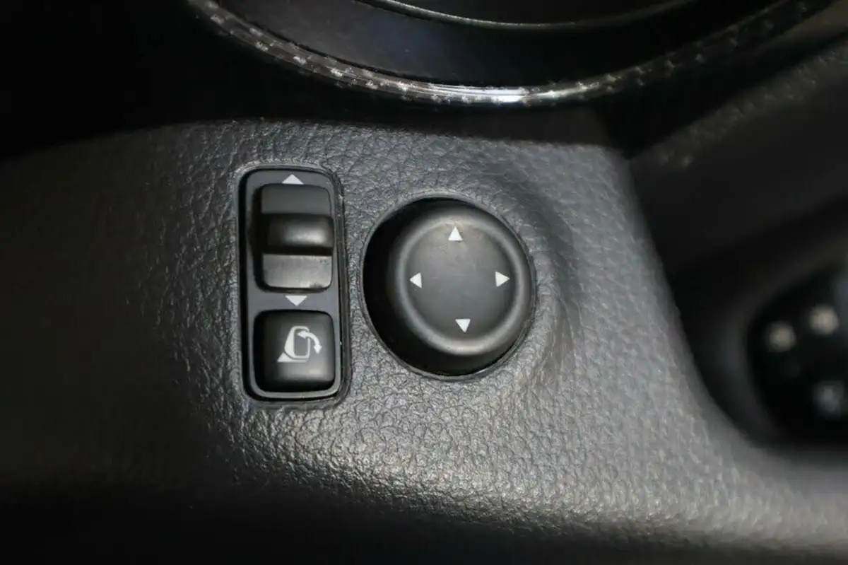 2019-nissan-x-trail-17dci-tekna-7-seat-big-23