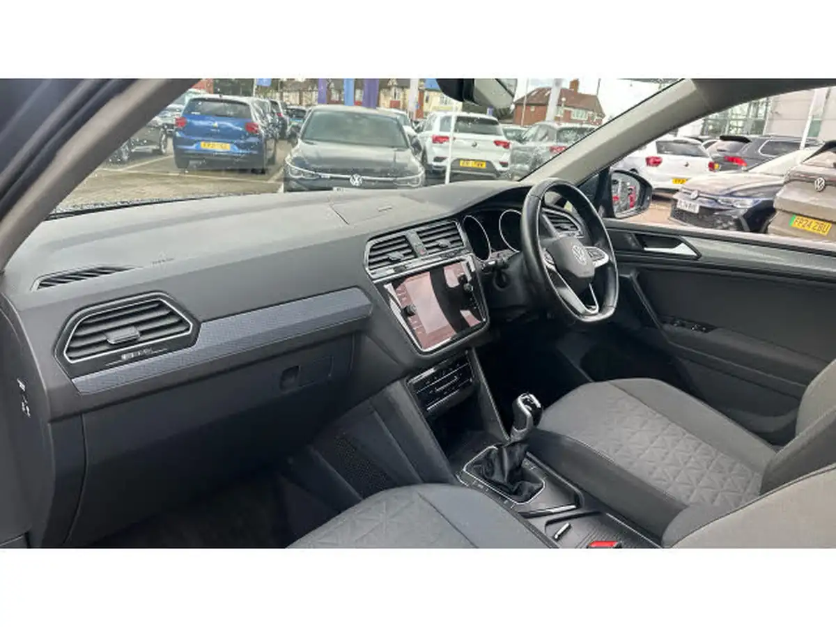 2022-volkswagen-tiguan-15-tsi-life-150ps-big-1