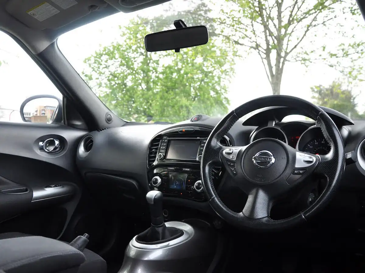 2013-nissan-juke-16-acenta-premium-big-21