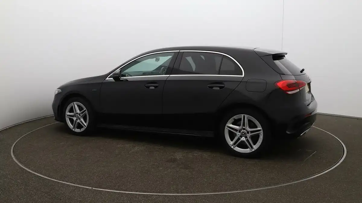 2021-mercedes-benz-a-class-13-a250e-amg-line-hatchback-5d-big-40