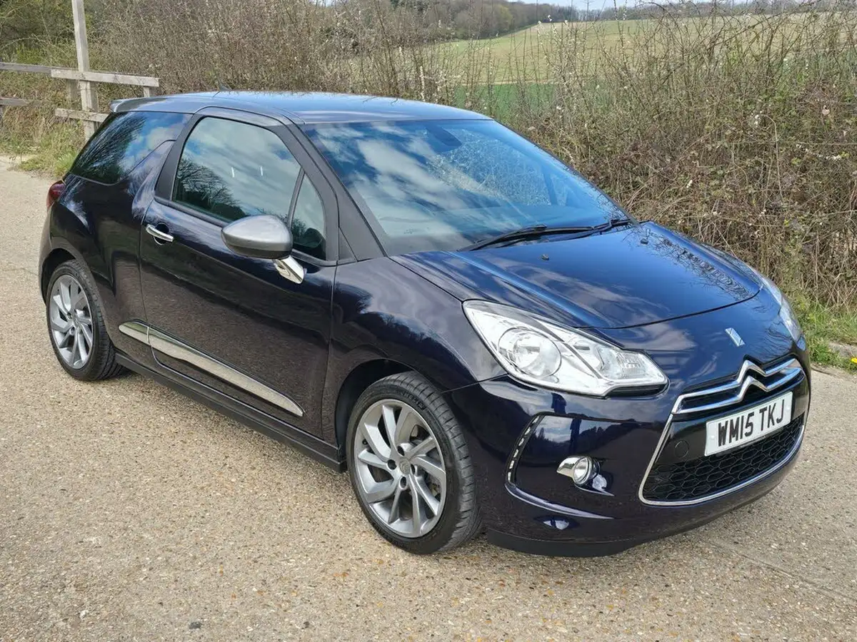 2015-citroen-ds3-12-dstyle-plus-big-17