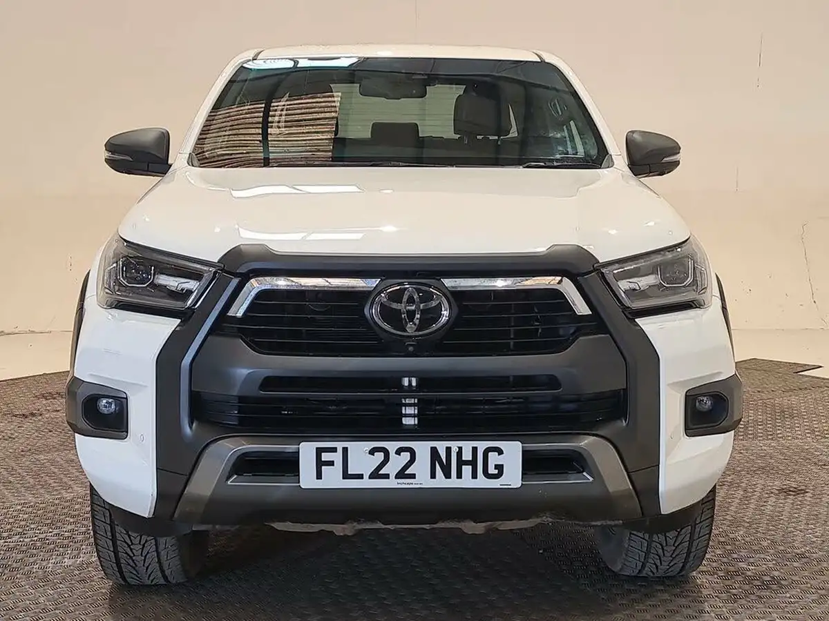 2022-toyota-hi-lux-28d-4d-invincible-x-204hpeu6d-2755cc-auto-big-11