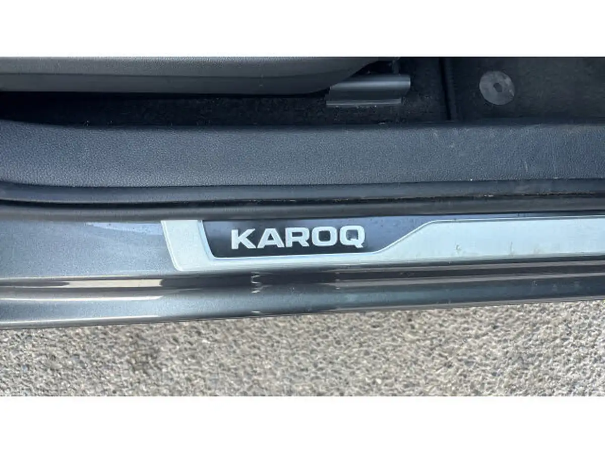2022-skoda-karoq-15-tsi-sportline-big-39