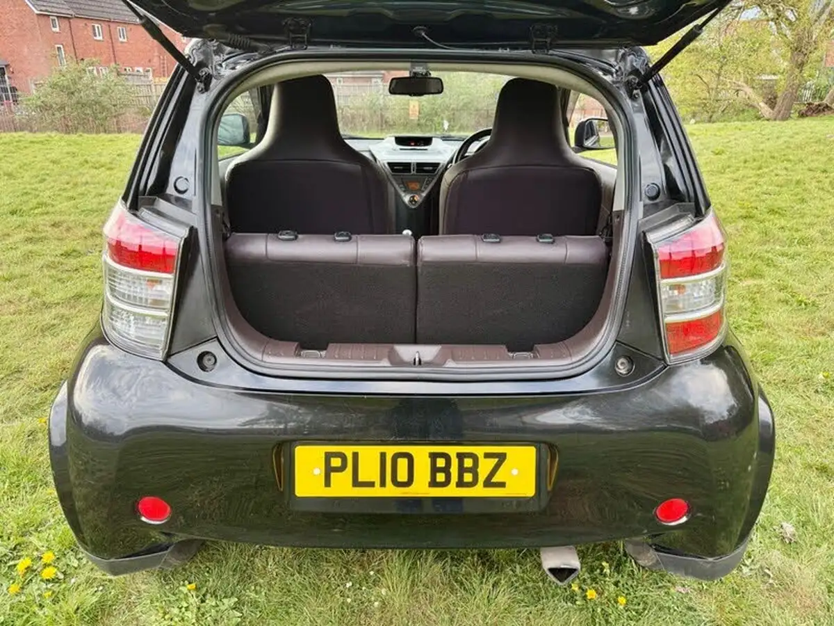 2010-toyota-iq-133-3-vvt-i-big-16