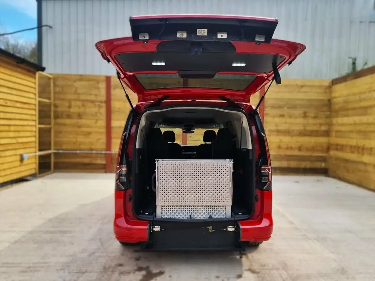 2022-volkswagen-caddy-15-tsi-maxi-life-big-14