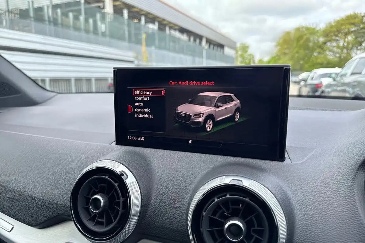 2022-audi-q2-15-35-tfsi-s-line-tronic-big-31