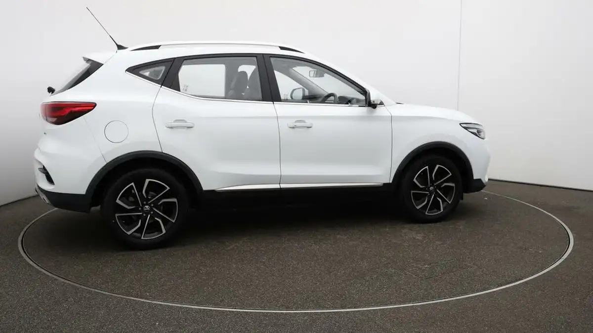 2022-mg-zs-suv-10t-gdi-exclusive-big-44