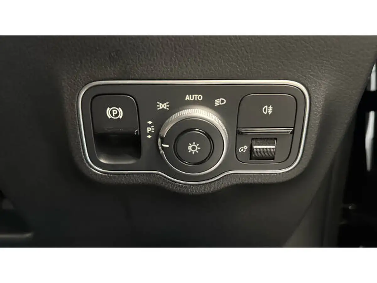 2023-mercedes-benz-gla-class-13-gla-200-sport-executive-station-wagon-big-25