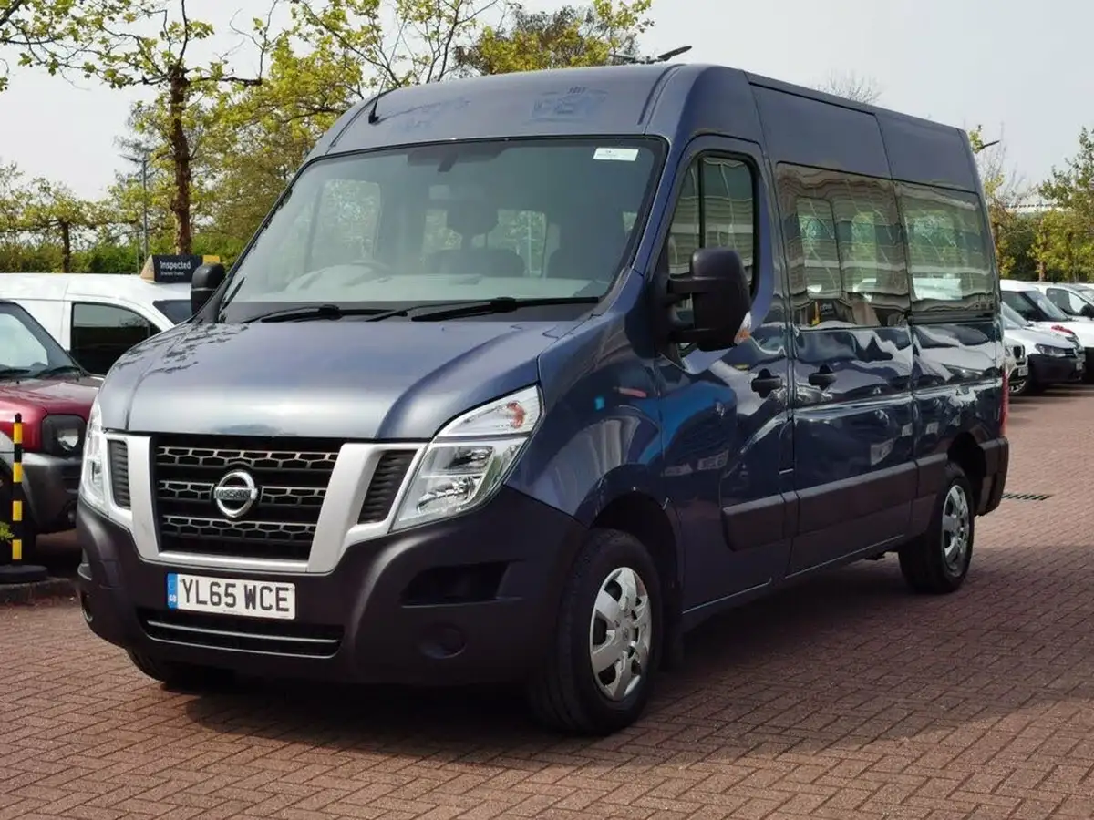 2016-nissan-nv400-23td-se-l2h2-135-fwdss-3500-srw-mini-bus-9-seater-big-2
