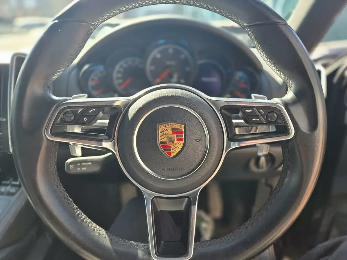 2015-porsche-cayenne-30td-big-59