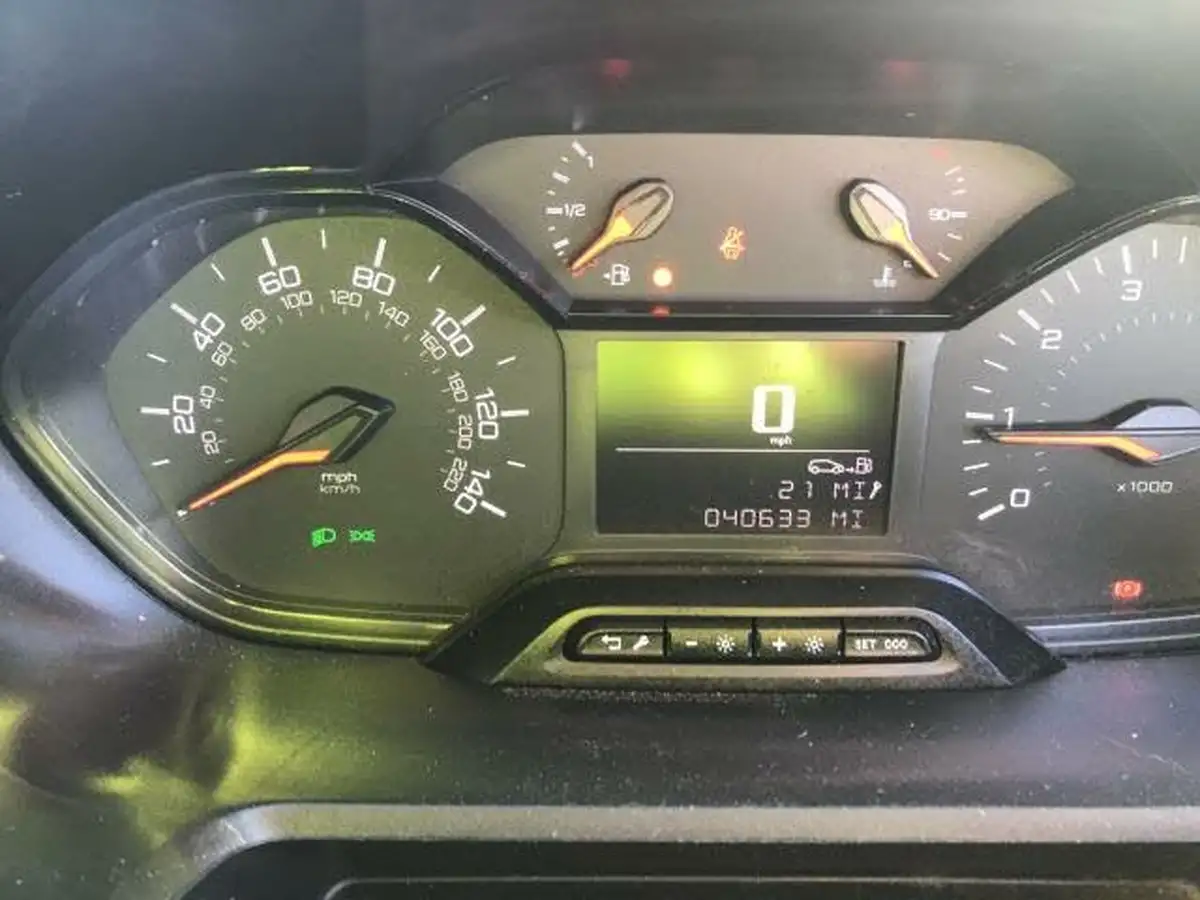 2021-peugeot-partner-15-bluehdi-1000-professional-100ps-eu6dt-panel-big-13