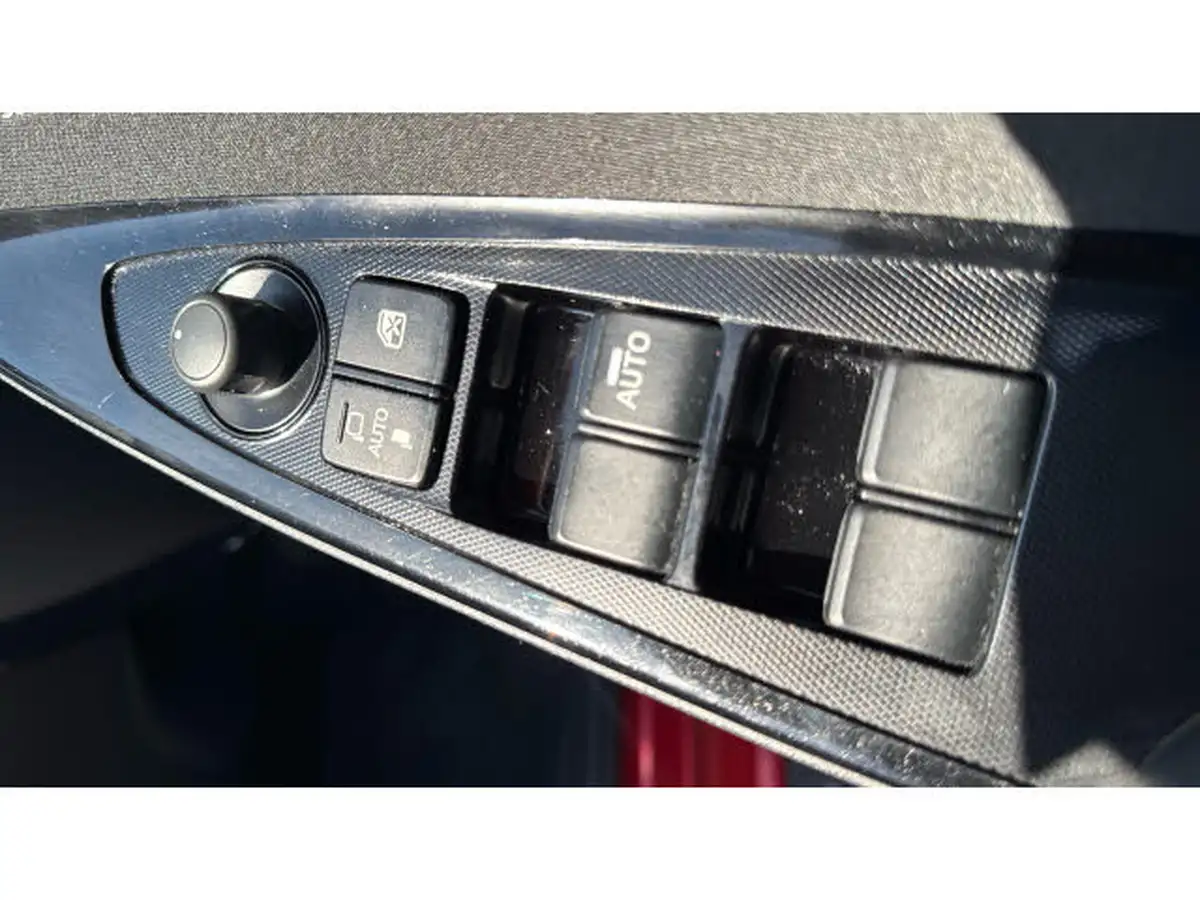 2019-mazda-mazda2-15-sport-nav-big-23