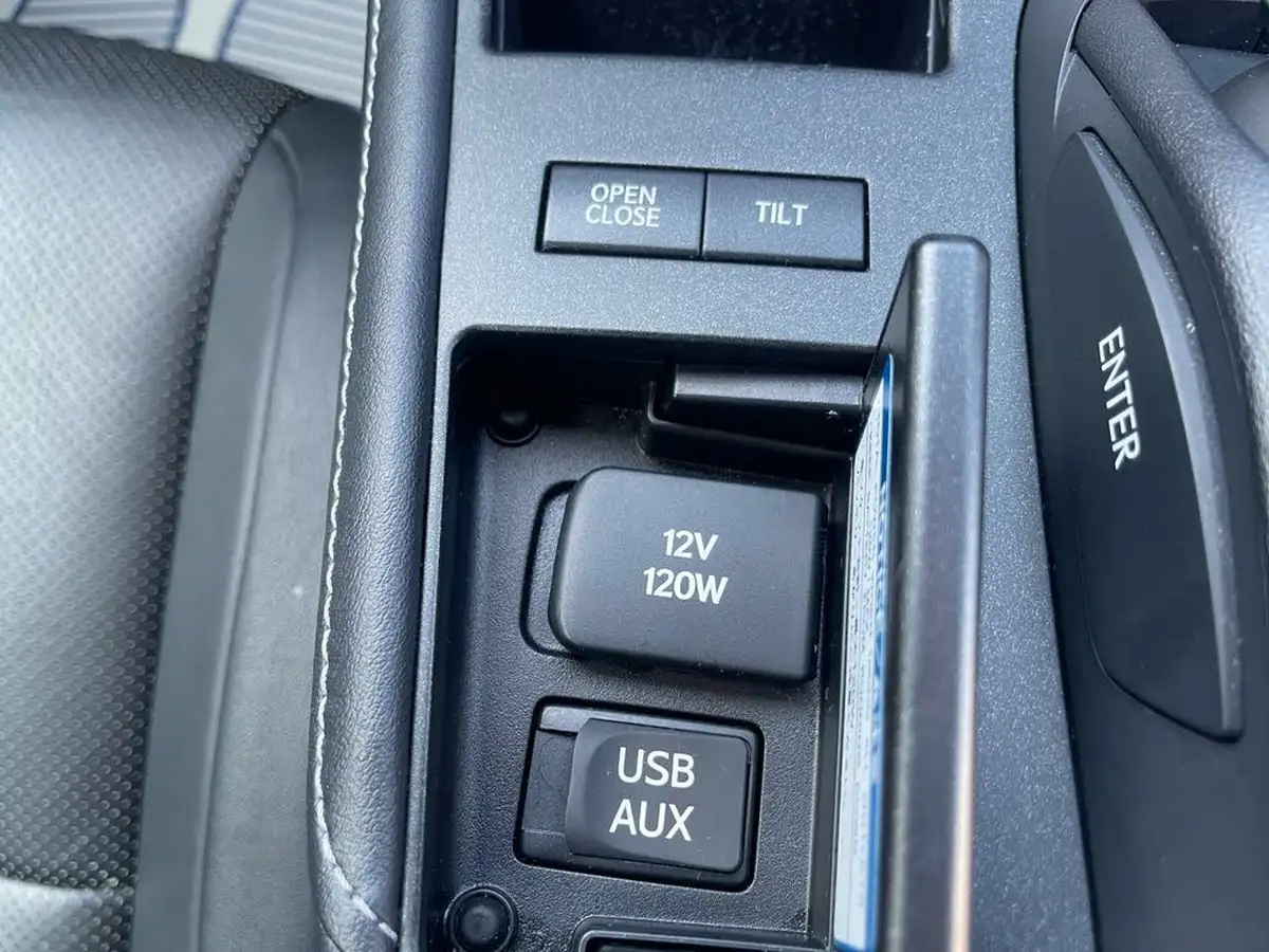 2013-lexus-ct-200h-18-f-sport-big-31