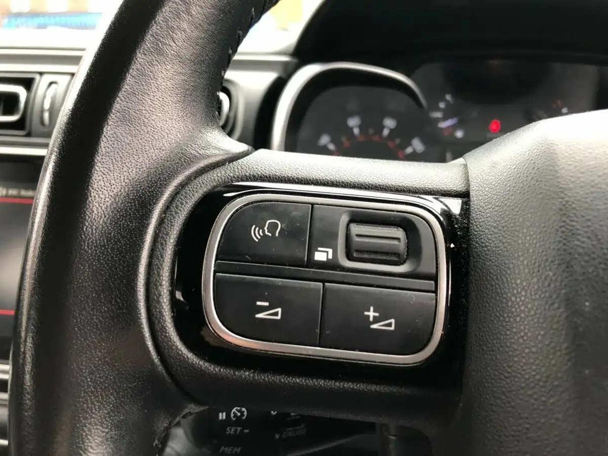2018-citroen-c3-12-puretech-flair-110ps-ss-big-33