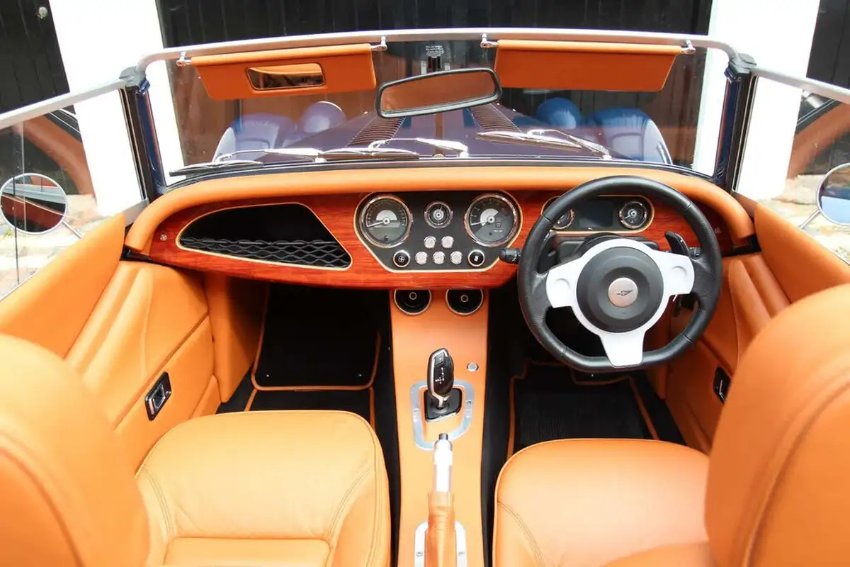 2022-morgan-plus-4-20-auto-big-36
