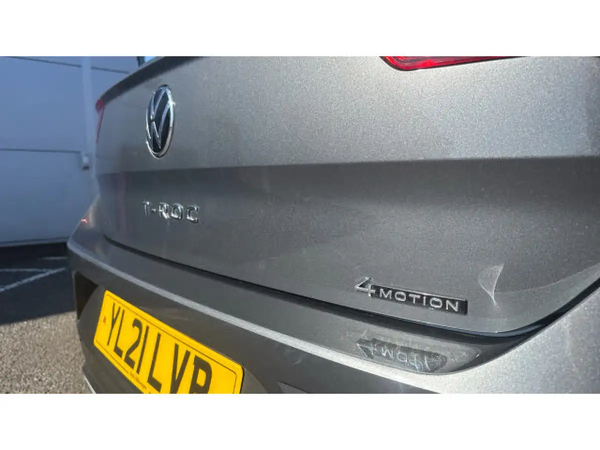 2021-volkswagen-t-roc-20-tsi-sel-big-40