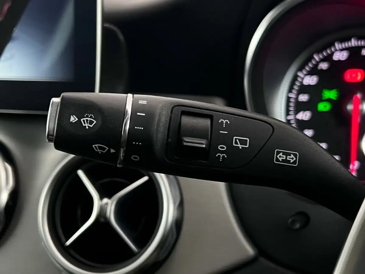 2017-mercedes-benz-gla-class-21d-gla-220d-amg-line-premium-plusss-big-19