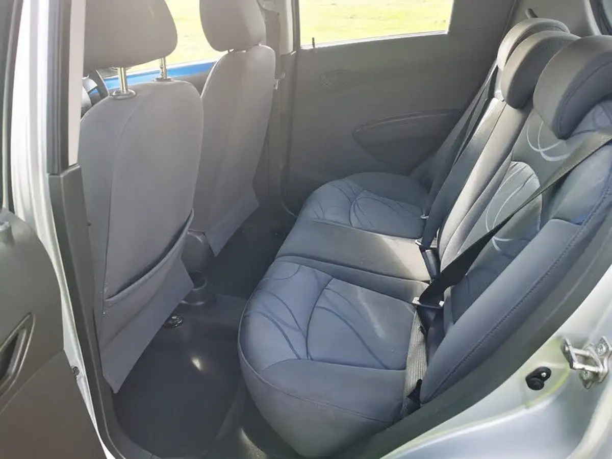 2010-chevrolet-spark-12-lt-big-15