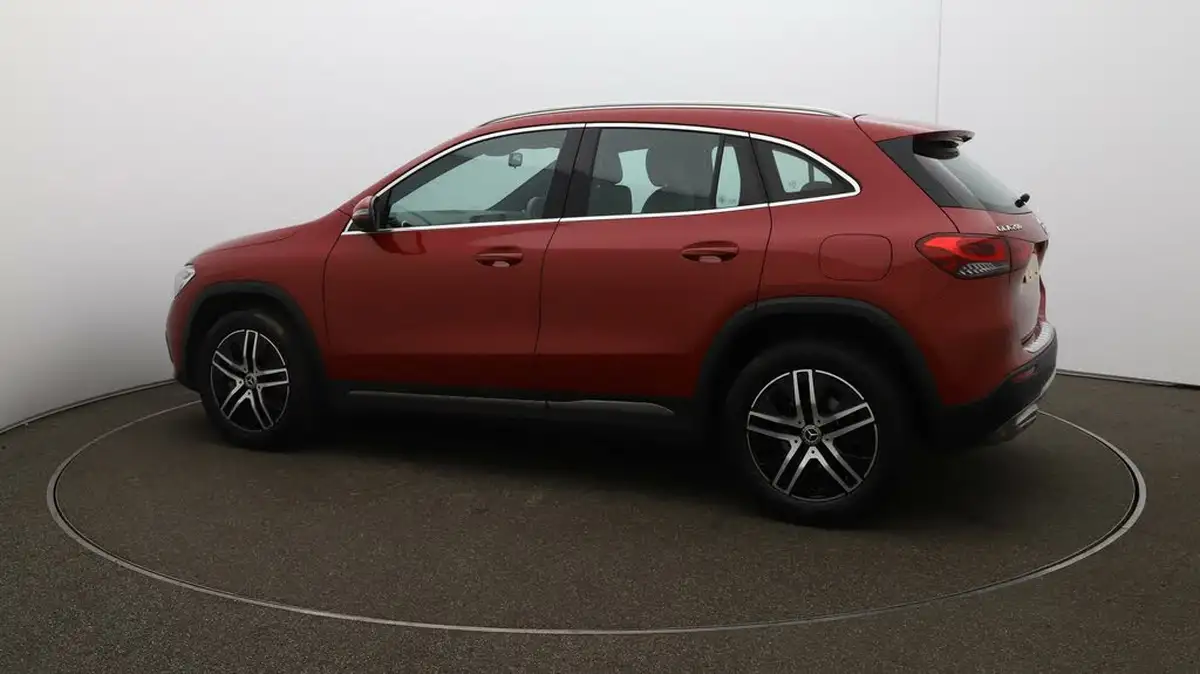 2022-mercedes-benz-gla-class-13-gla-200-sport-big-39