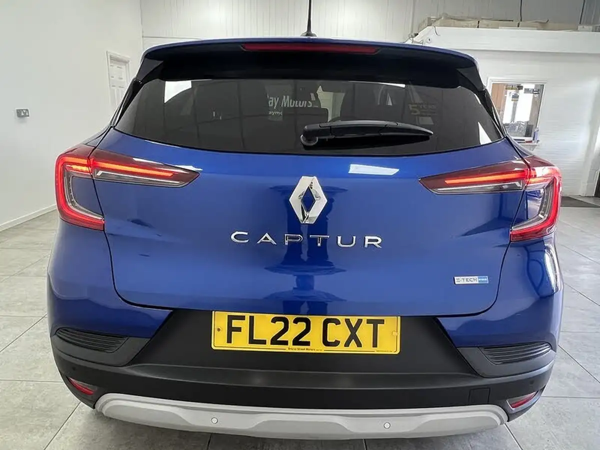 2022-renault-captur-16-iconic-big-3
