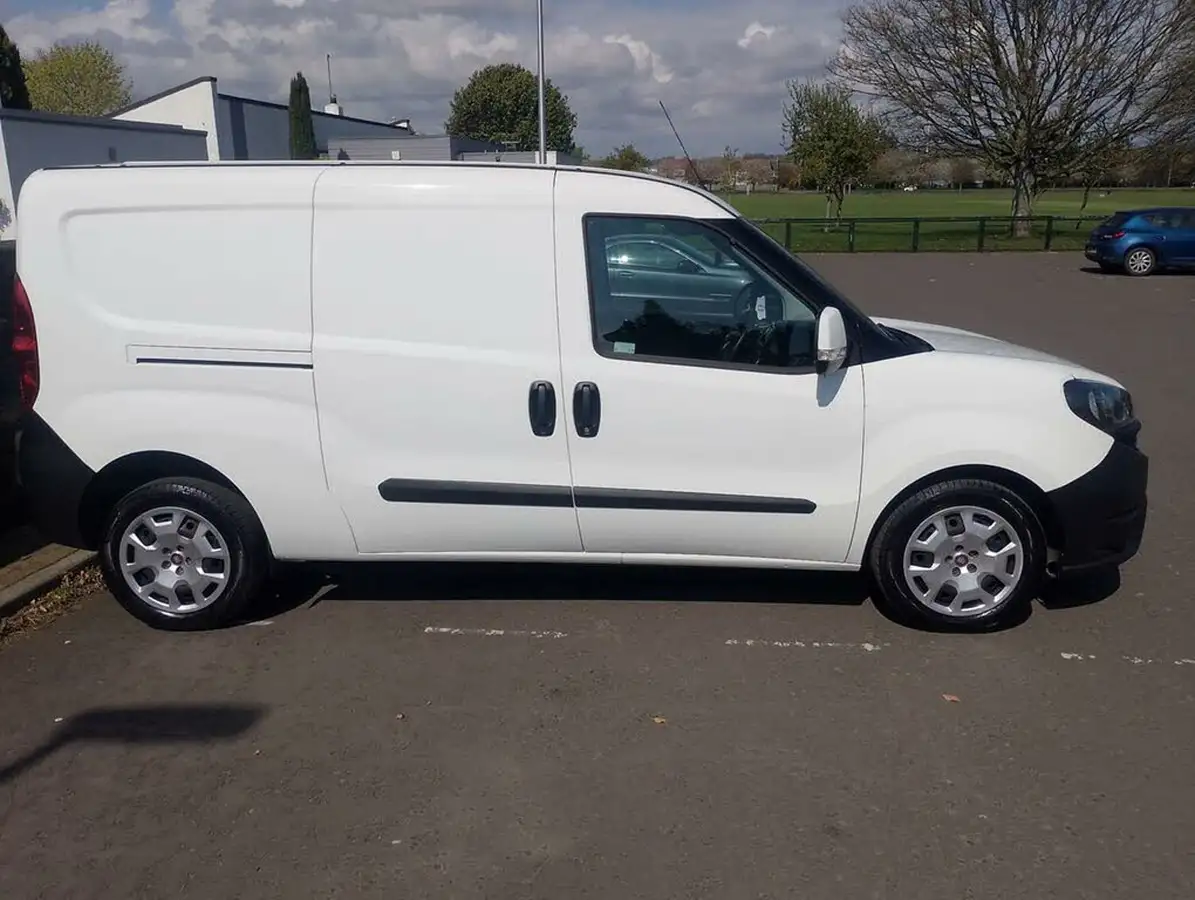 2021-fiat-doblo-cargo-16td-l2h1-maxi-tecnico-105bhpeu6dt-panel-van-big-7