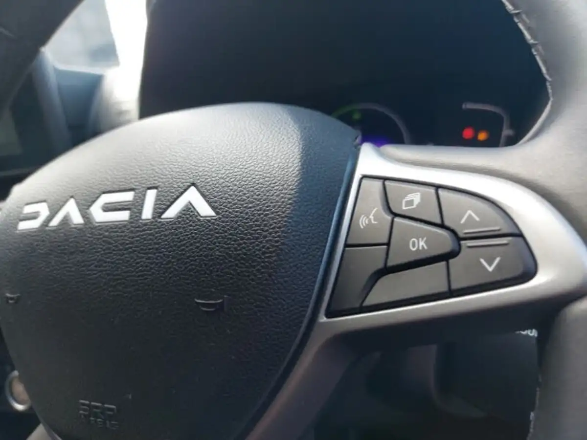 2024-dacia-jogger-16-tce-expression-big-16