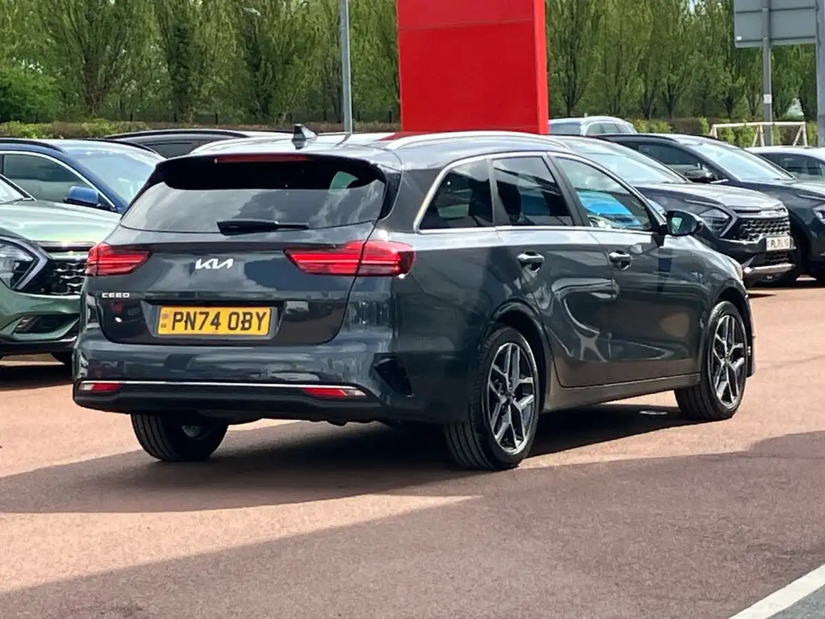 2024-kia-ceed-15-t-gdi-3-sportswagon-dct-big-29