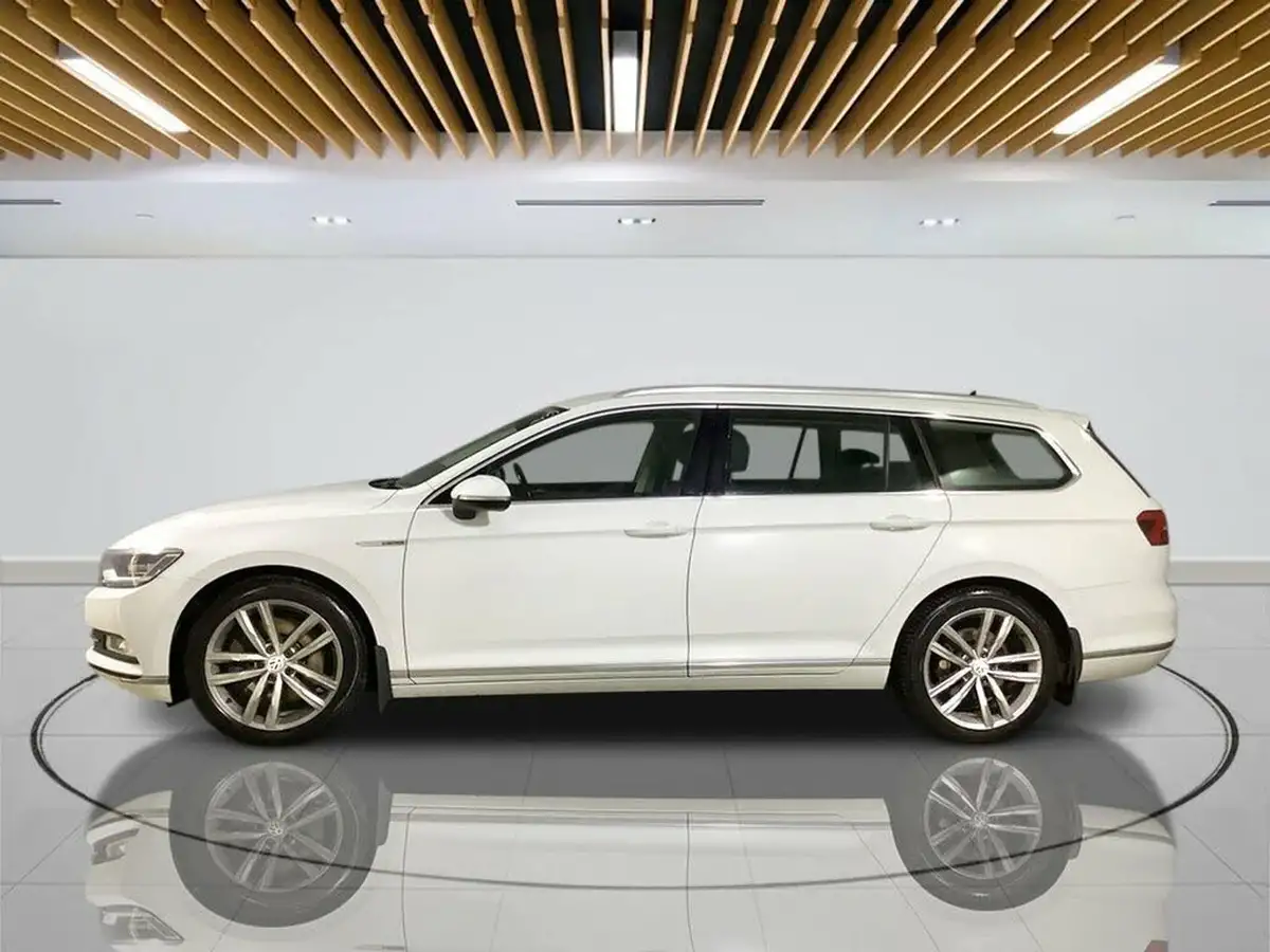 2015-volkswagen-passat-20bitdi-gt-4x4-scrbmt-estate-5d-big-4