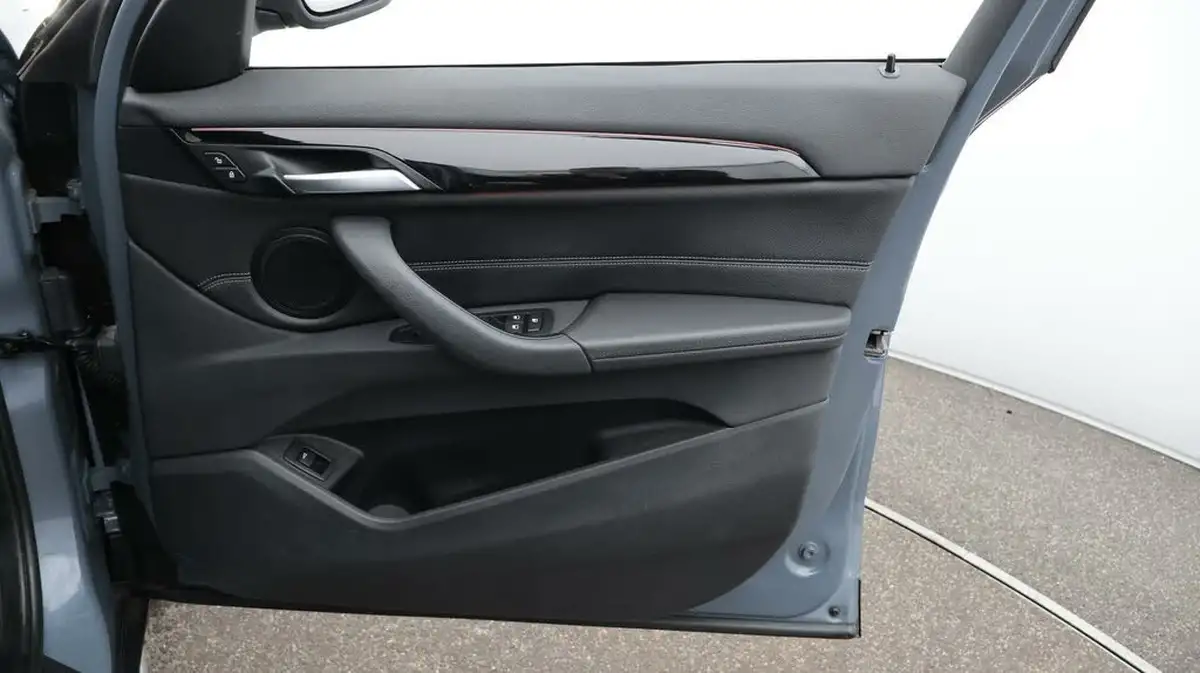 2020-bmw-x1-20-xdrive20i-xline-189bhp-big-15