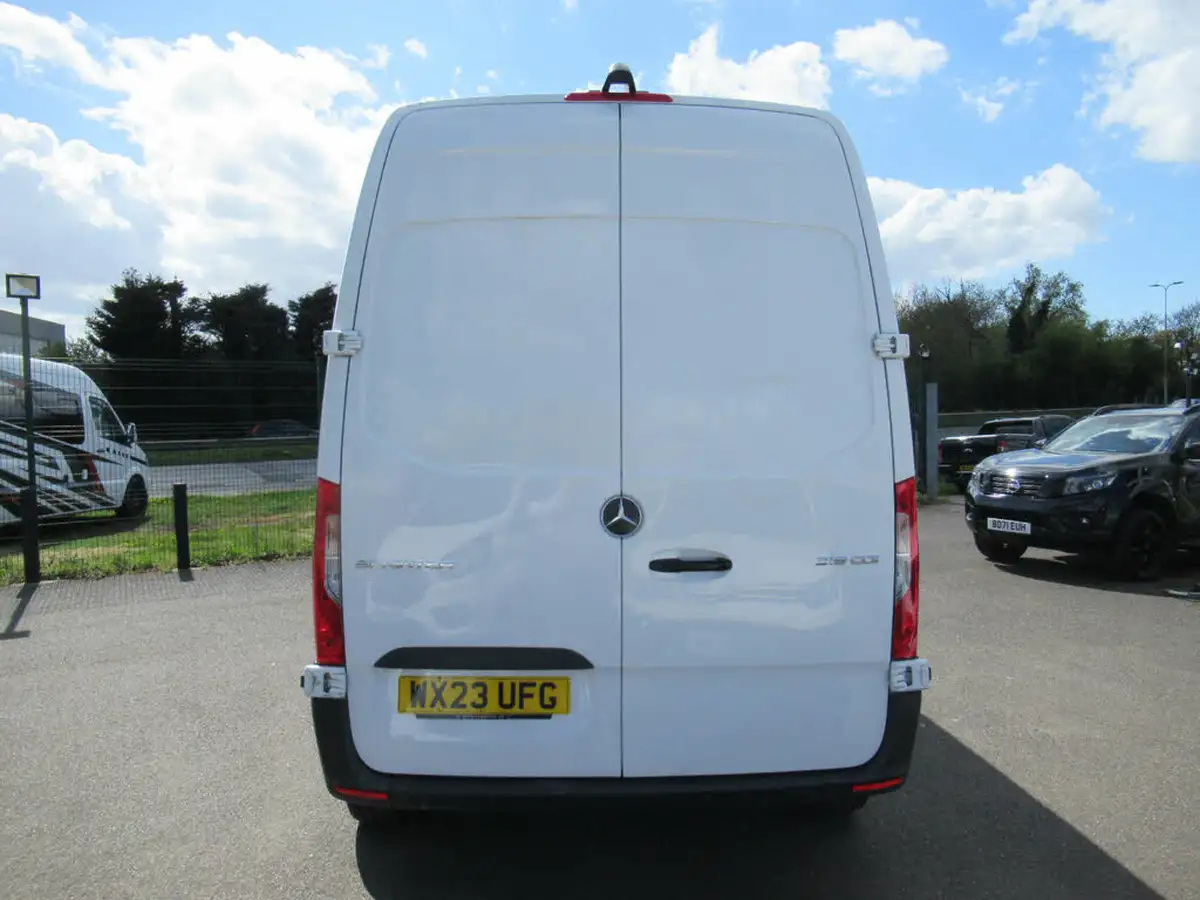 2023-mercedes-benz-sprinter-20cdi-315-l2h1-premium-big-7