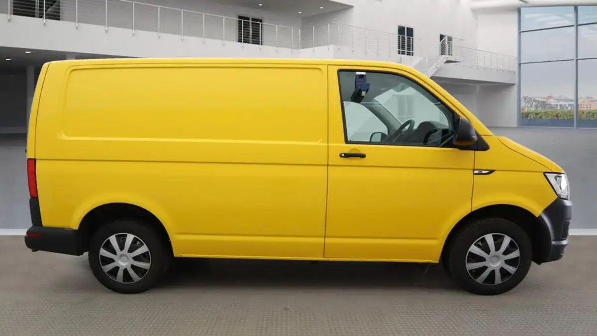 2019-volkswagen-transporter-20tdi-t32-startline-bmt-swb-4motion-150pseu6dt-e-panel-van-big-10