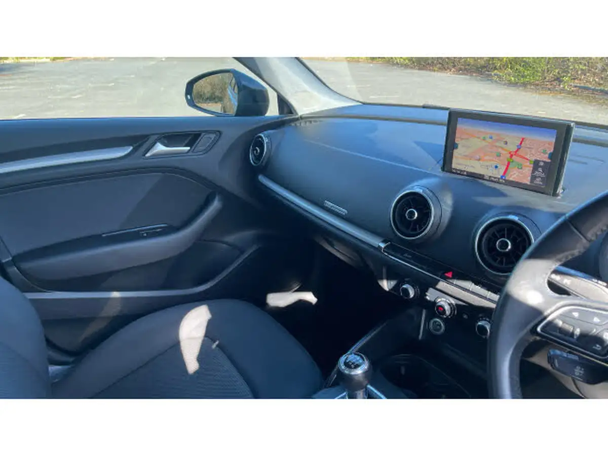 2018-audi-a3-15-tfsi-se-technik-big-13