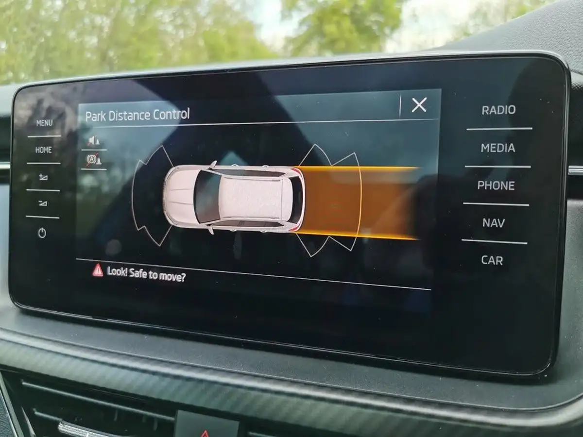 2020-skoda-kamiq-15-tsi-monte-carlo-dsg-big-48